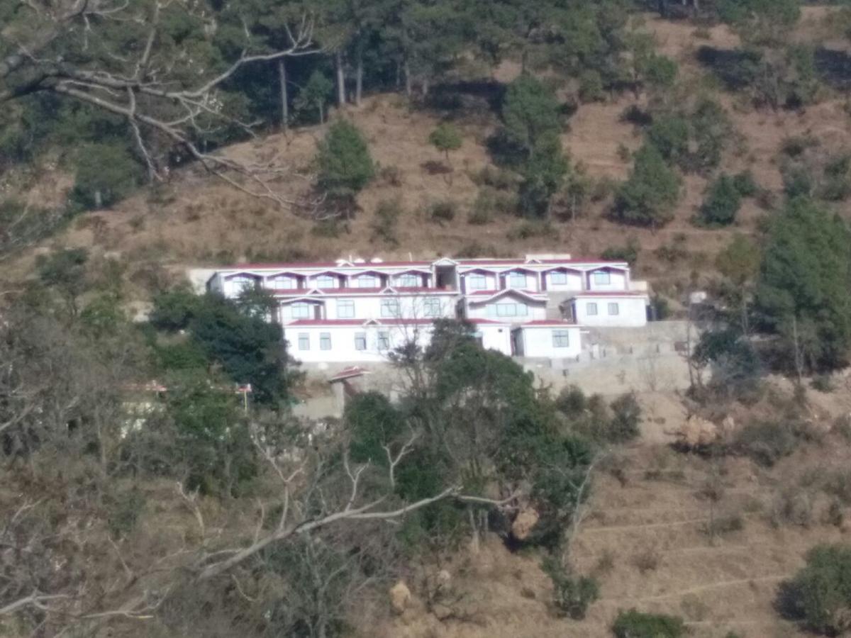 The Rock Heaven Resort Lansdowne Esterno foto